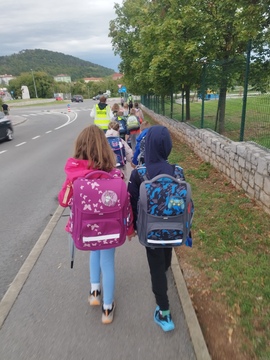 Pešbus, Vir: Arhiv Občine Sežana